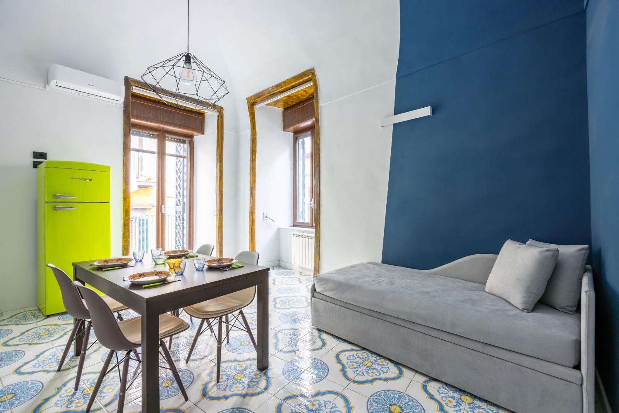 Leticia'S Apartment By Wonderful Italy Наполи Екстериор снимка