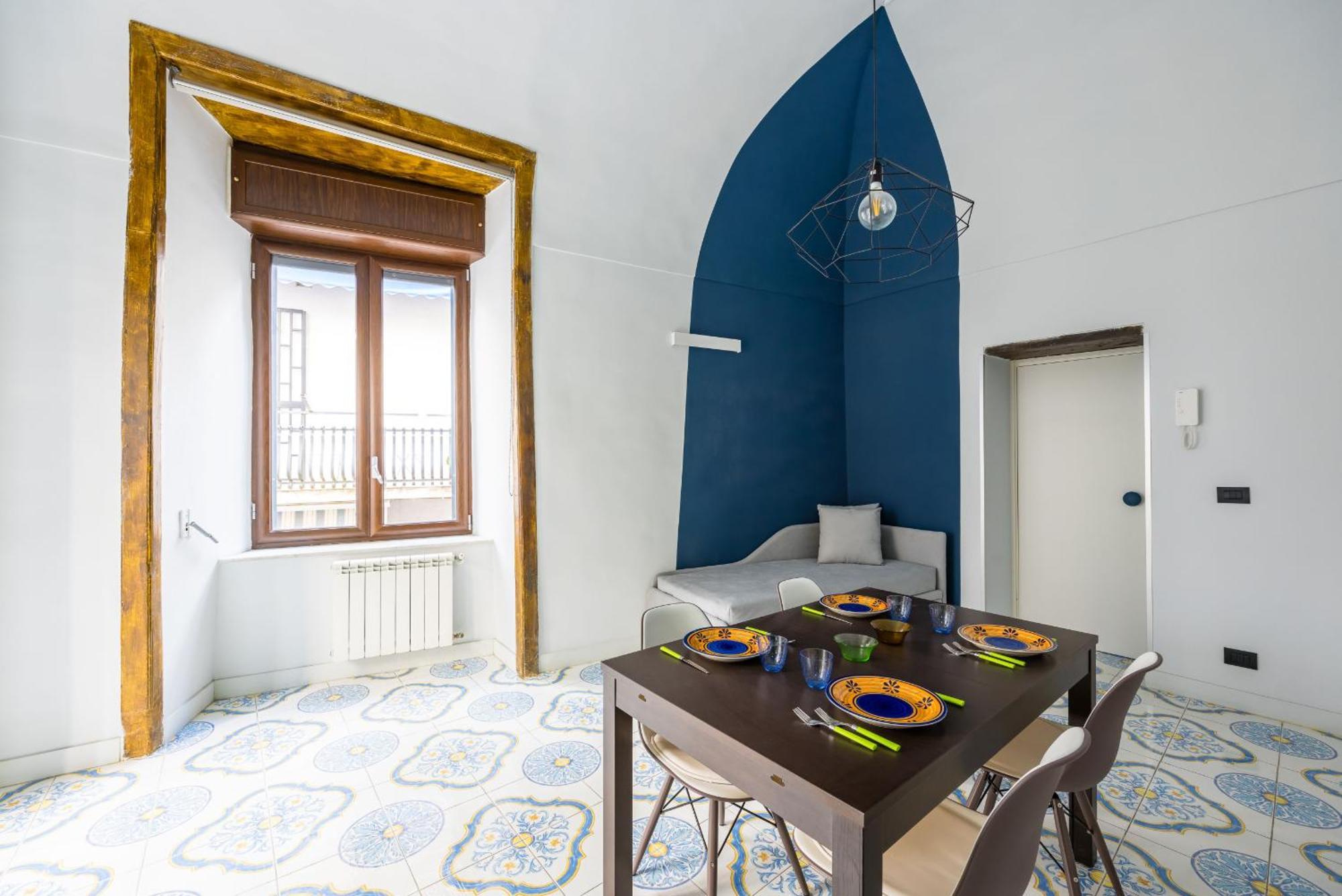 Leticia'S Apartment By Wonderful Italy Наполи Екстериор снимка